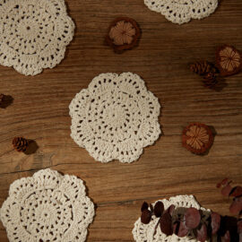 Beige Lace Knitted Coaster