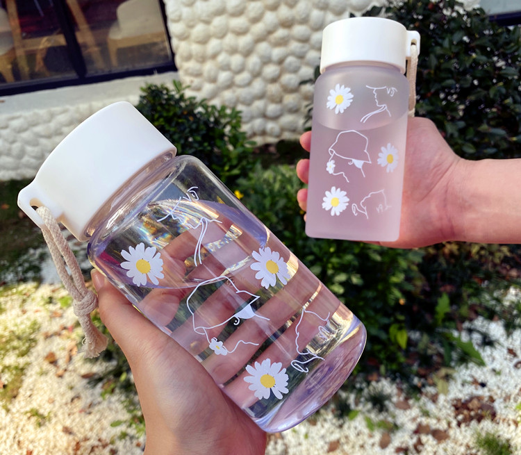 Daisy Sketch Water Bottle