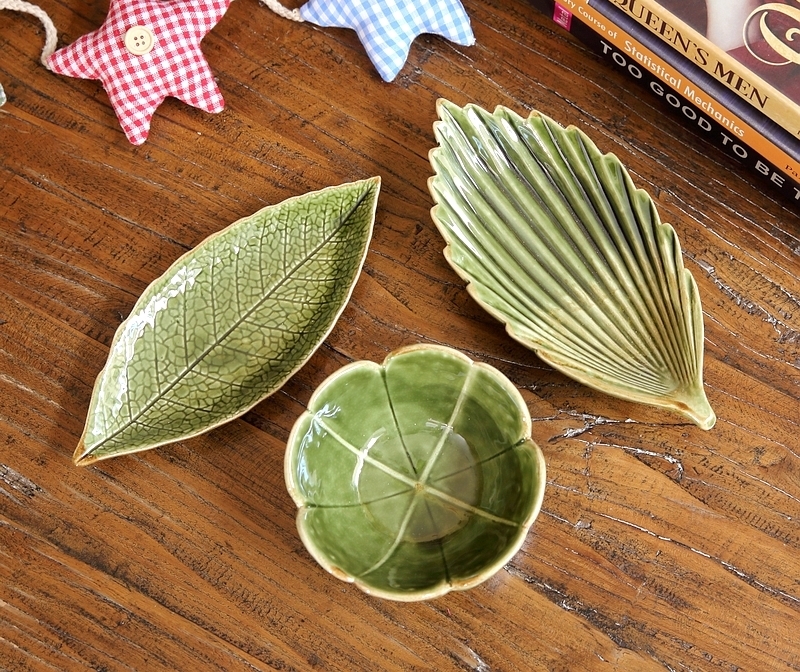 Ceramic Leaf-Shaped Plate