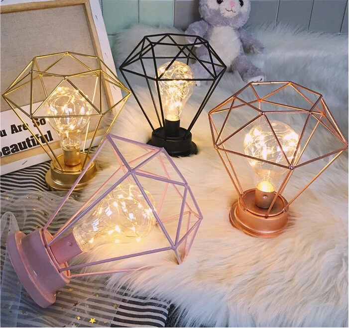 Diamond Shaped Iron Lamp