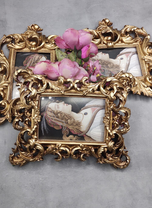 Classic Gold Photo Frame with Baroque Details