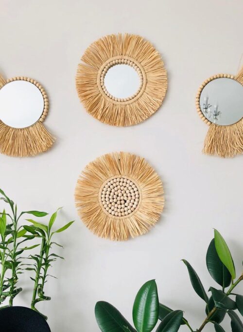 Hand-Woven Straw Wall Hanging Round Mirror