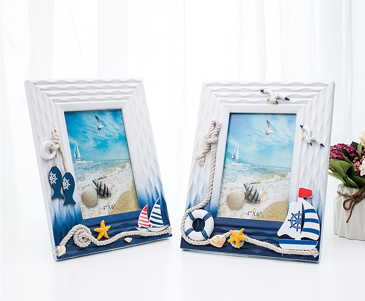 Wooden Ocean-Themed Picture Frame
