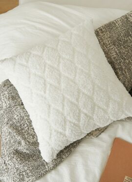 Diamond Pattern Soft Cotton Fur Pillowcase