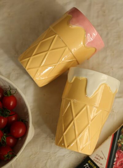 Ceramic Ice Cream Cone-Shaped Cup