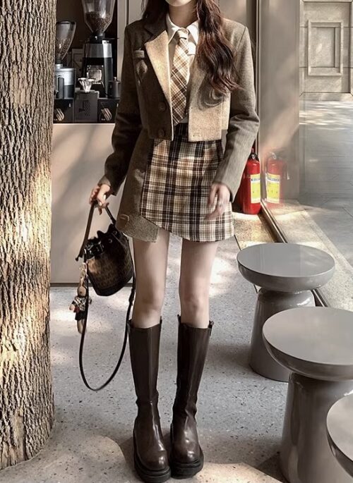 New Khaki Jacket And Skirt With Plaid Pattern