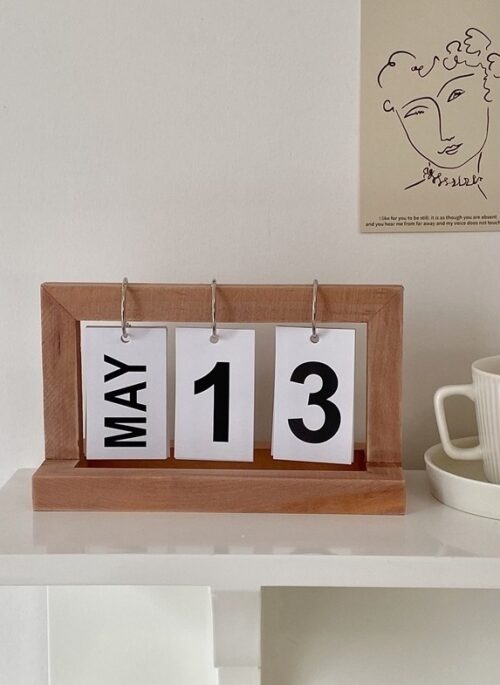 Wooden Flip Desk Calendar